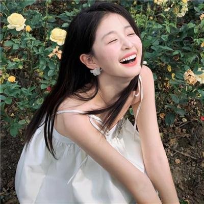 背背篓的网球少年